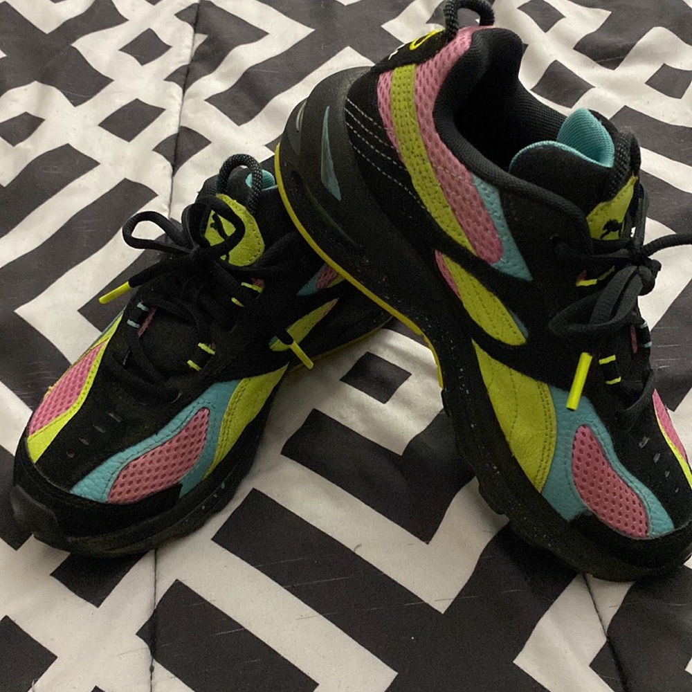 Kids Puma Sneakers - Picture 2 of 4